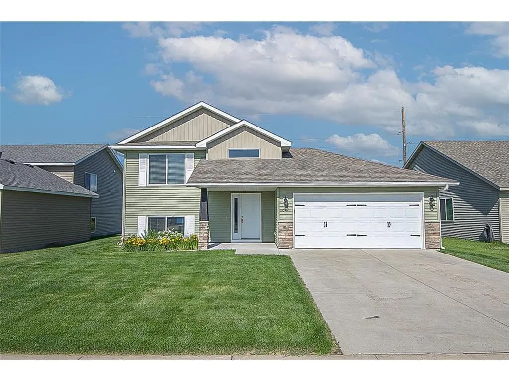 1051 Yellowstone Avenue, St Cloud