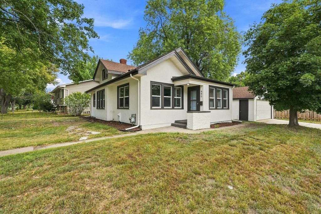 4500 Ewing Avenue N, Robbinsdale