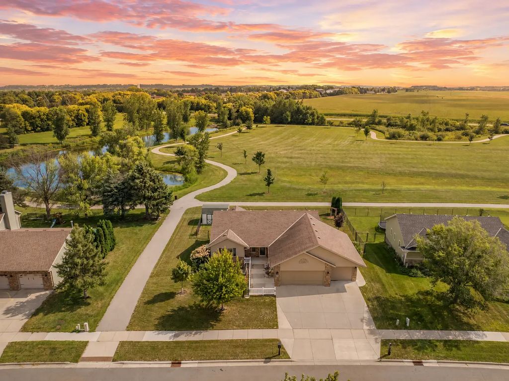 1905 Prairie Avenue Sw, Faribault