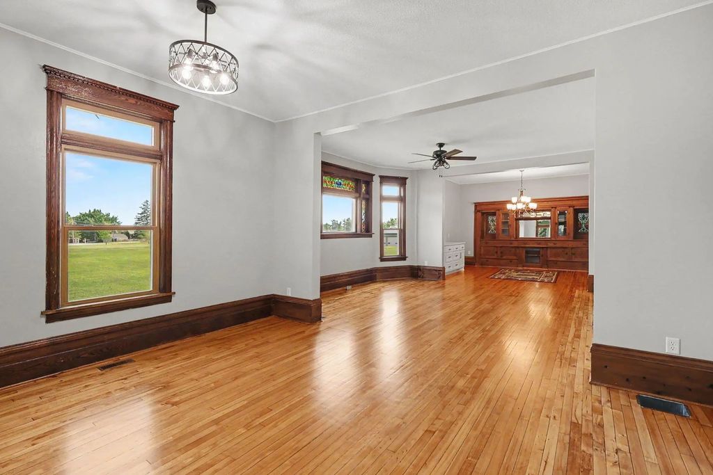501 Forest Street, Kenyon
