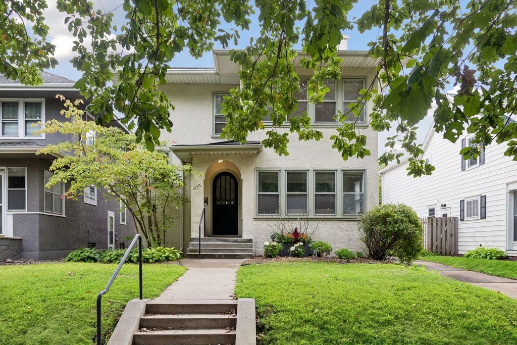 1432 Goodrich Avenue, Saint Paul