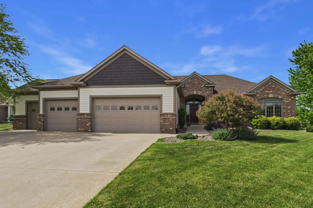 1545 Century Knoll Lane Ne, Rochester