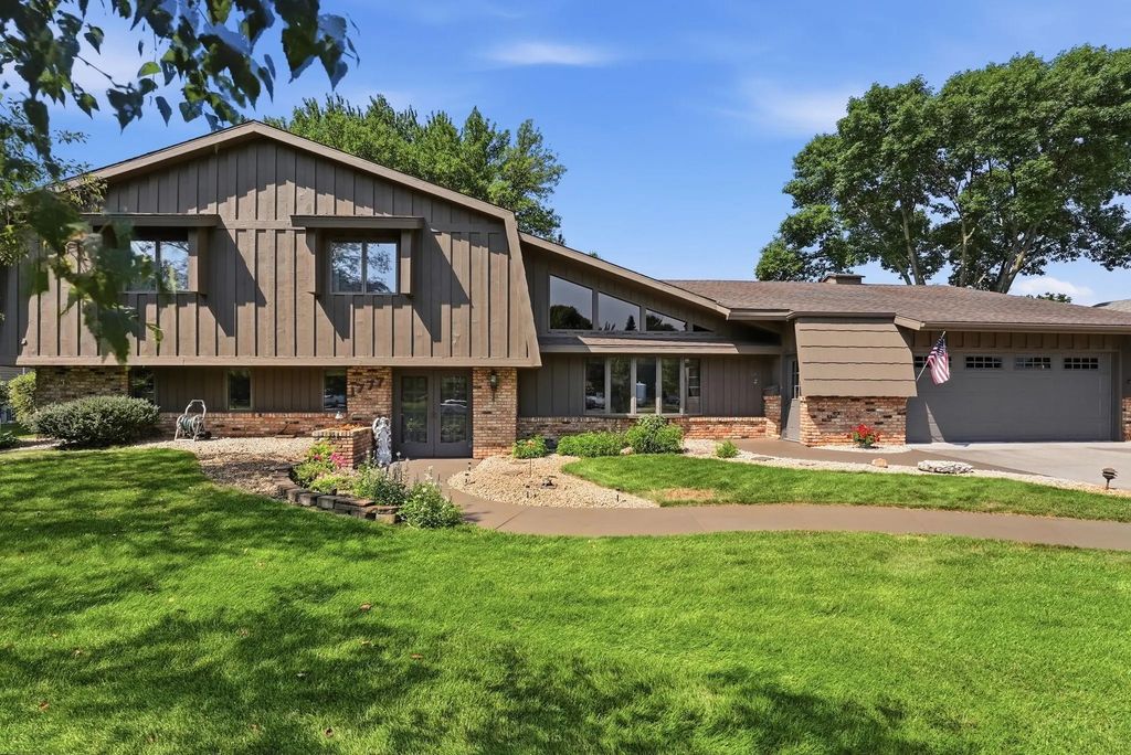 1777 Wildwood Road, St Cloud