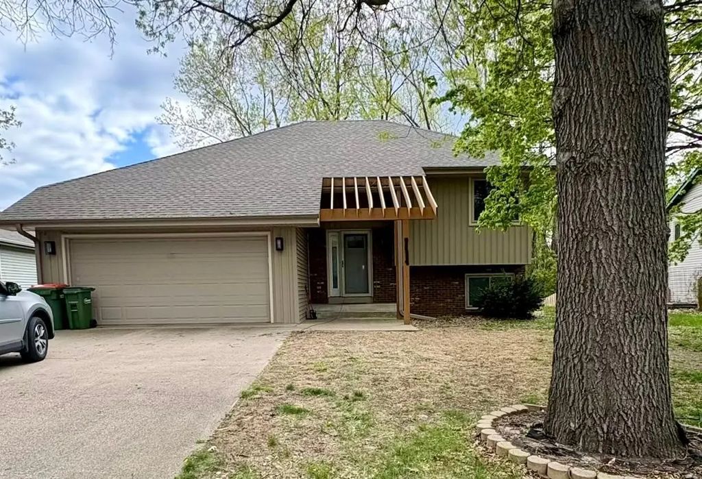 9774 Magnolia Street Nw, Coon Rapids