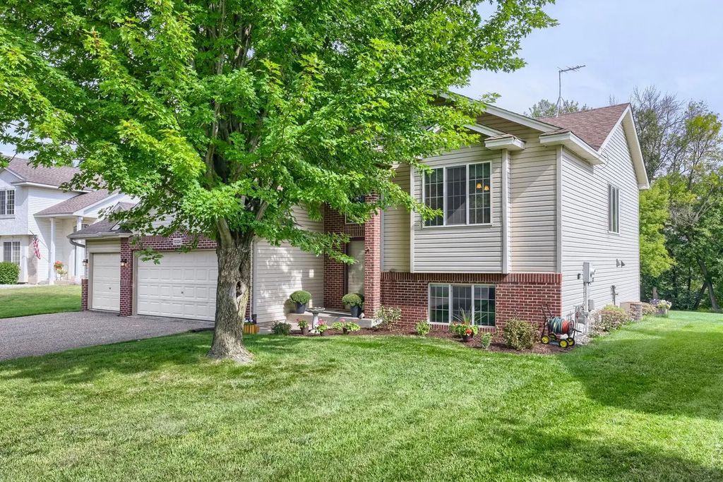 10324 Kalen Lane Ne, Hanover