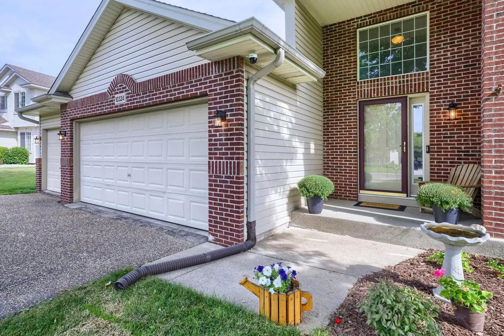 10324 Kalen Lane Ne, Hanover