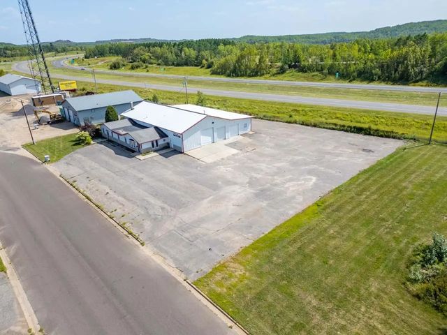 101 E Iron Drive, Chisholm