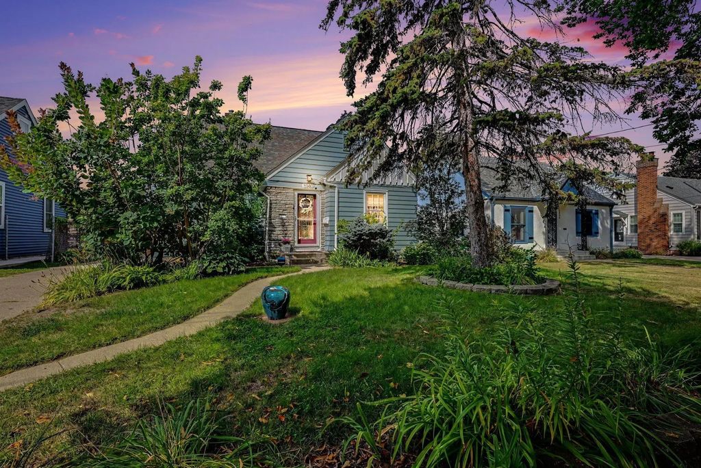 5940 Clinton Avenue, Minneapolis
