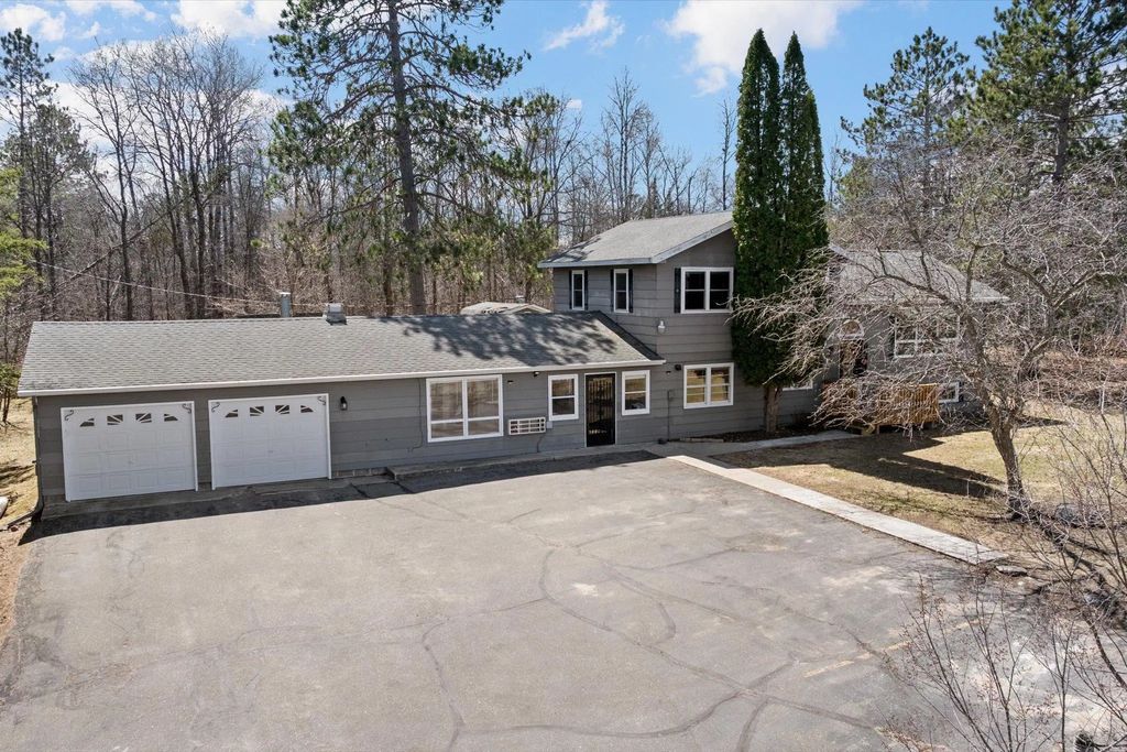 450 Murray Avenue, Pine River