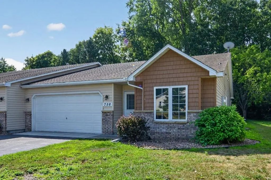 758 Garceau Lane, Vadnais Heights