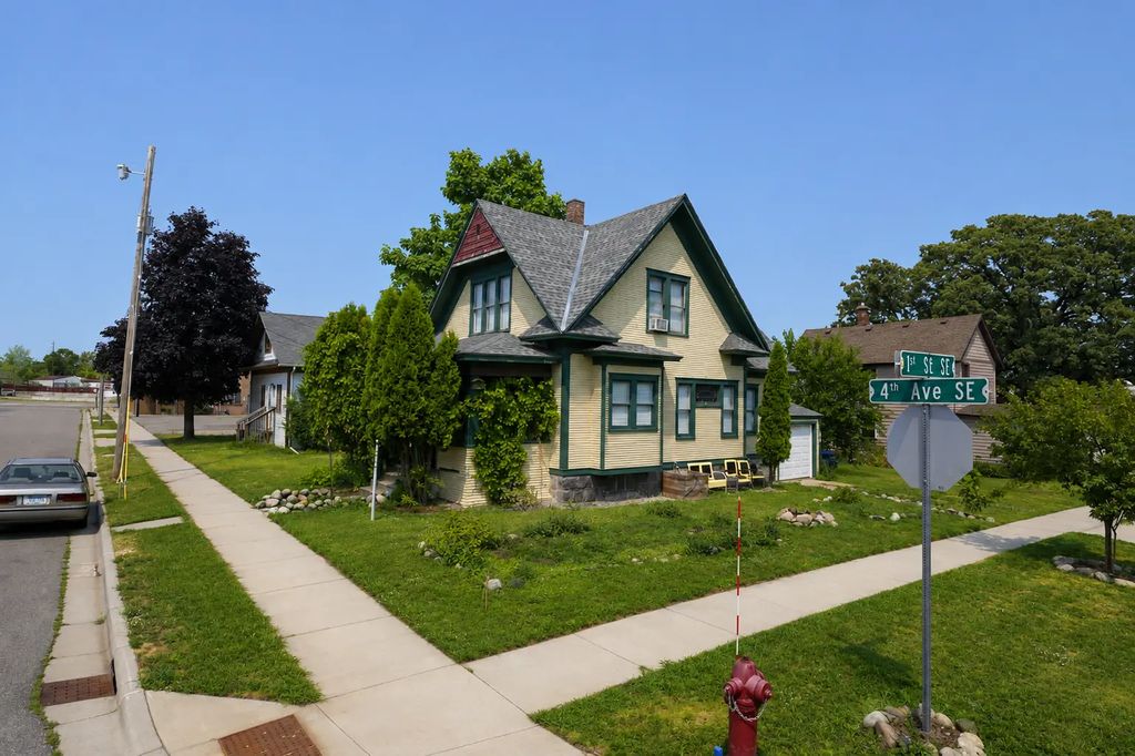 30 4th Avenue Se, St Cloud