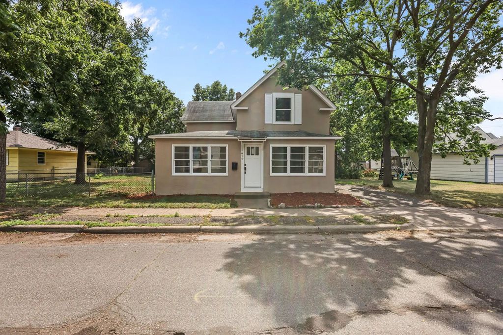 614 Jackson Street, Anoka