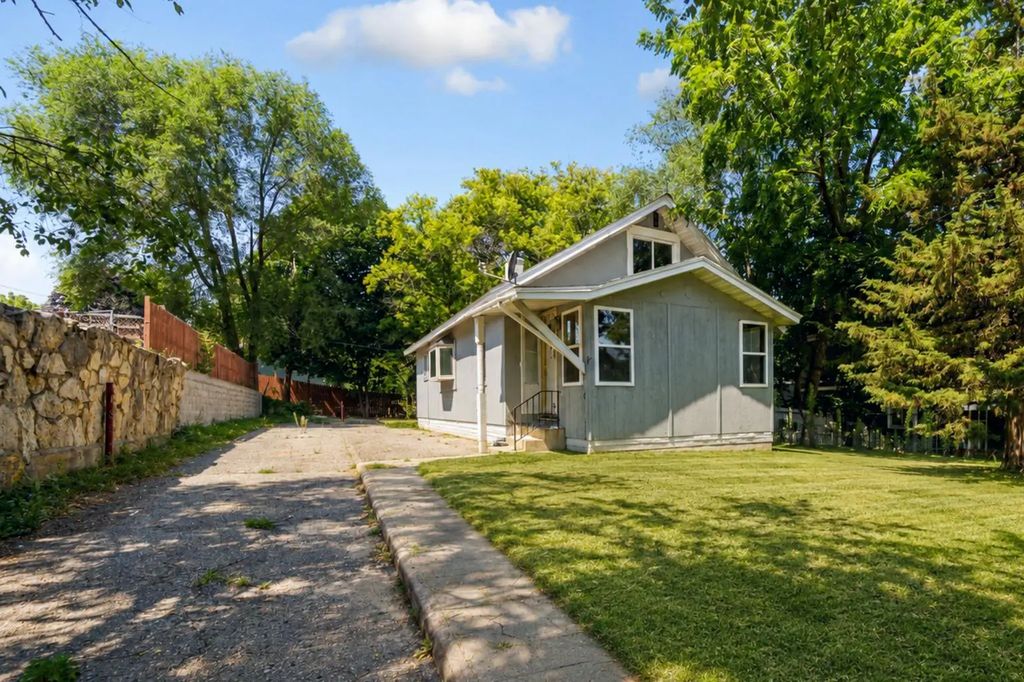 603 11th Avenue Ne, Rochester