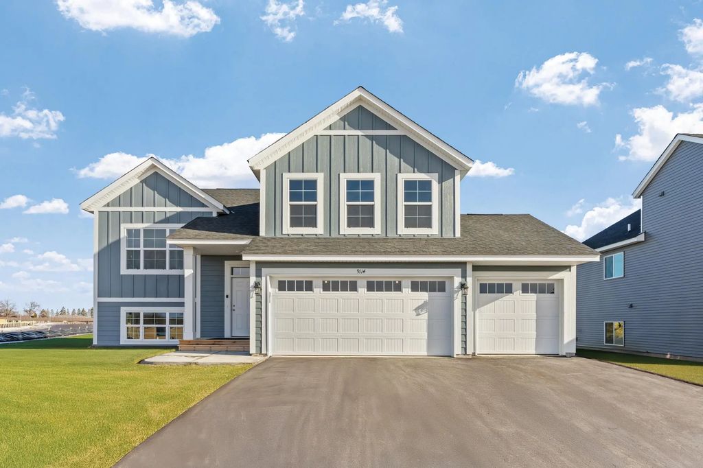 19921 Ely Avenue N, Forest Lake