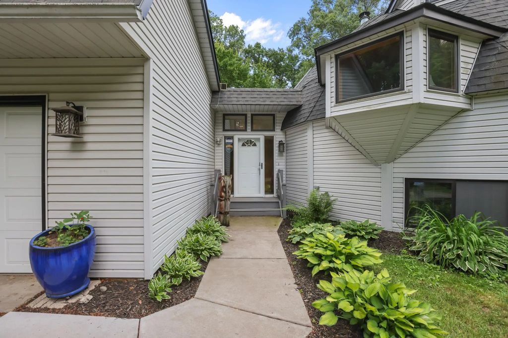 17345 Kettle River Boulevard Ne, Columbus