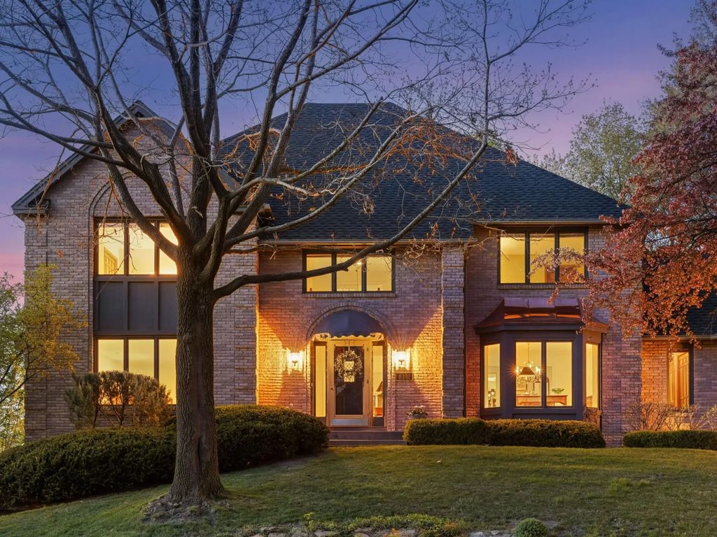 11202 Mount Curve Road, Eden Prairie