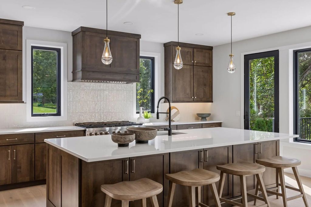 2631 Orchard Lane, Excelsior