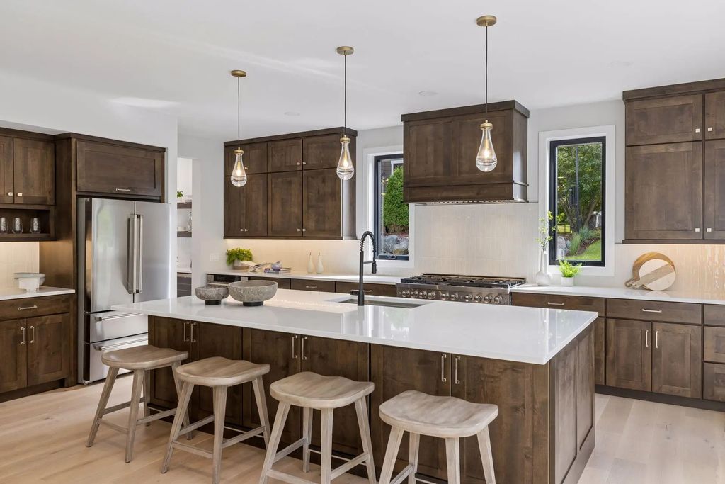 2631 Orchard Lane, Excelsior