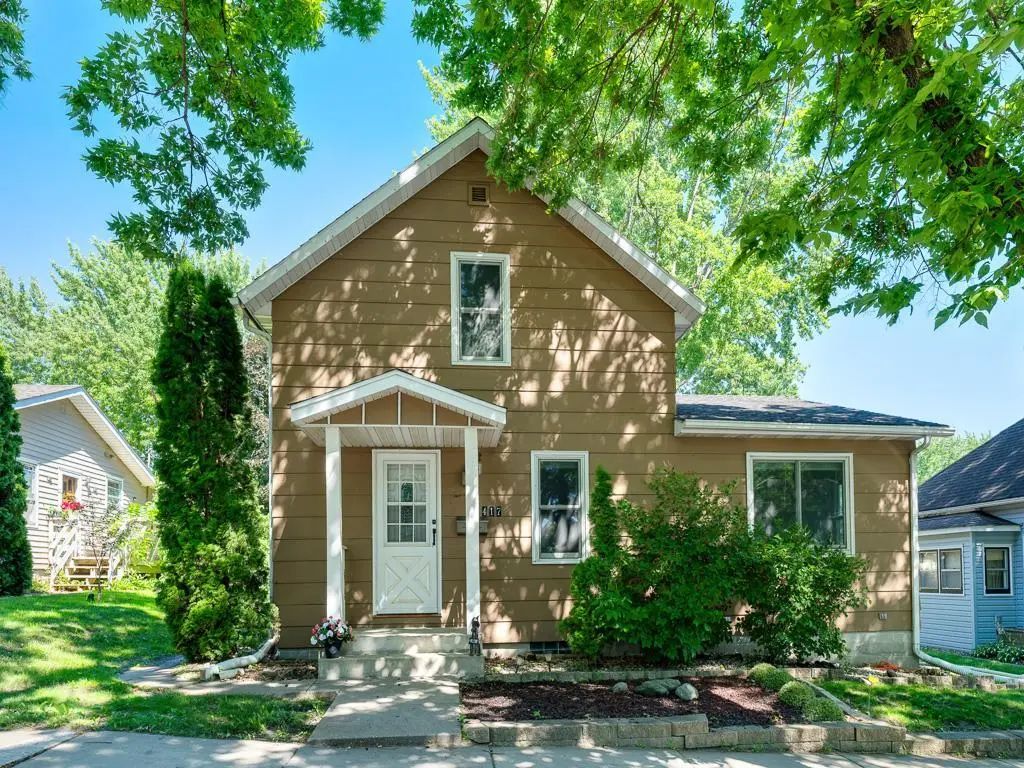417 S Elm Street, Waconia