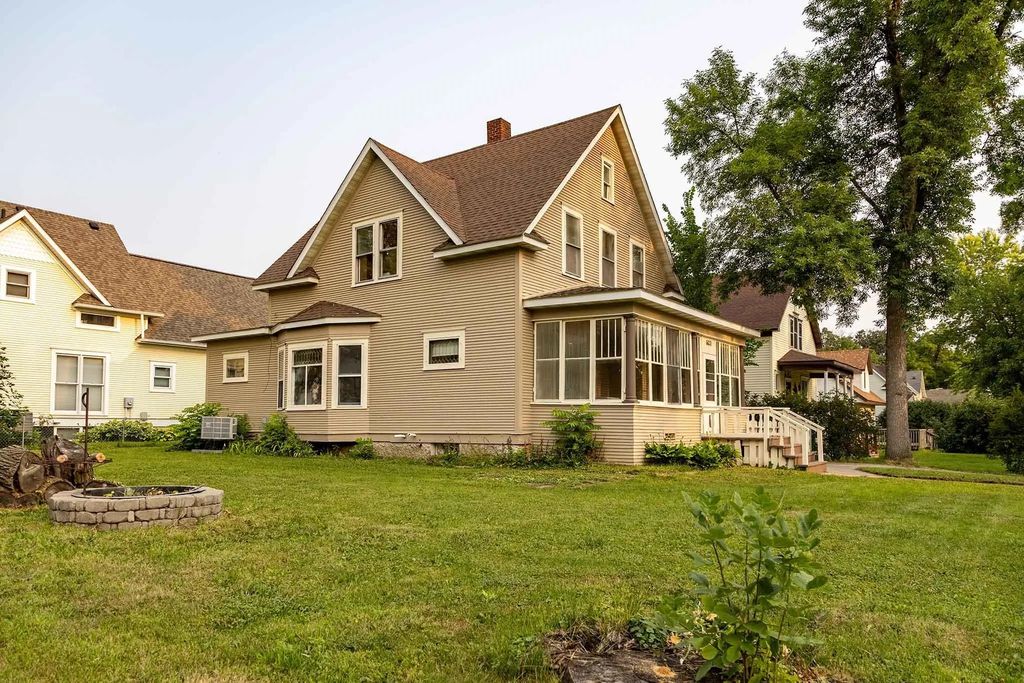 603 Horace Avenue N, Thief River Falls
