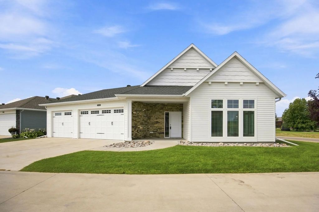 4538 65th Street S, Fargo