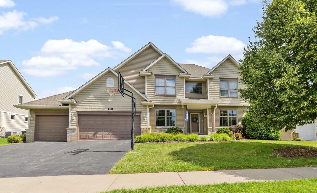 370 Liberty Heights Drive, Chaska