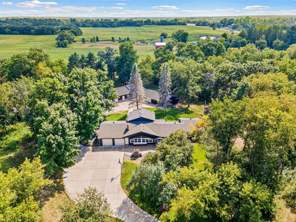 30155 Norway Drive Nw, Cambridge
