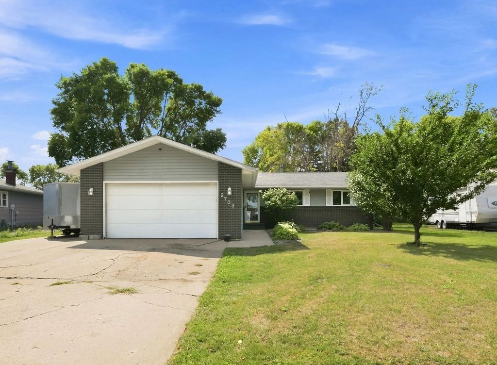 2708 Eastgate Dr. S, Fargo