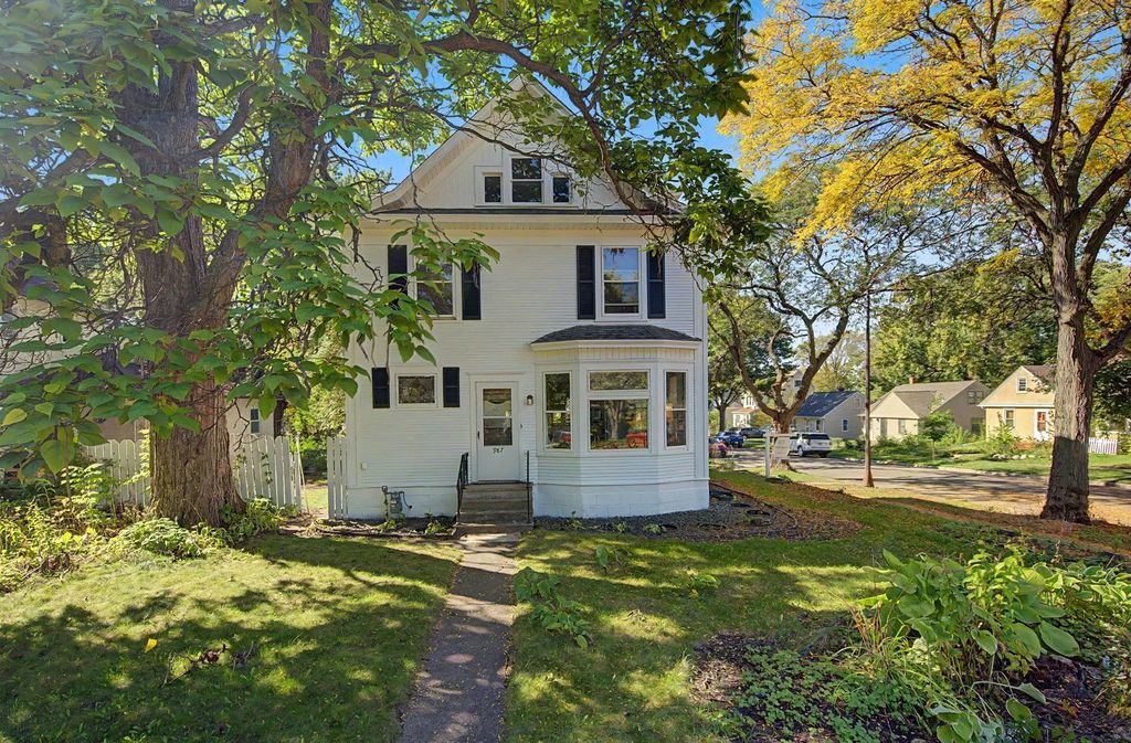 987 Earl Street, Saint Paul