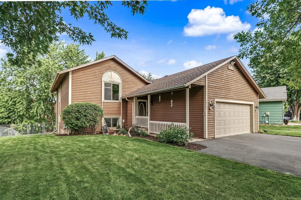 16781 Jonquil Trail, Lakeville