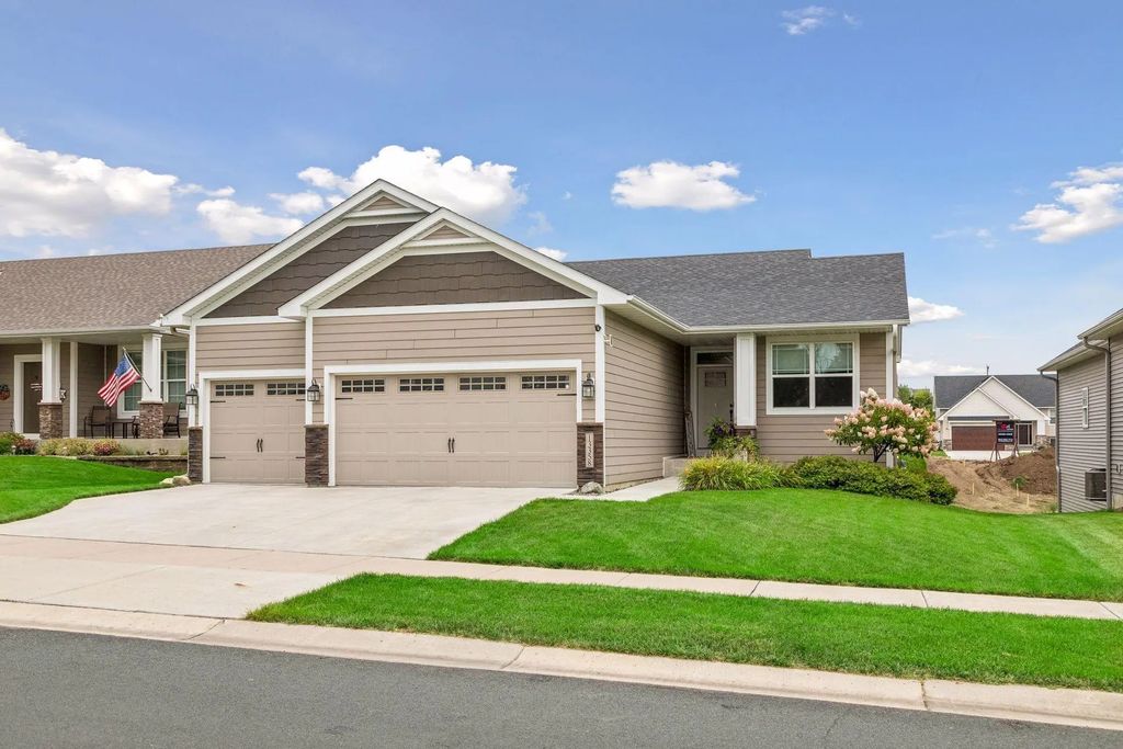 13358 Caffrey Avenue, Rosemount