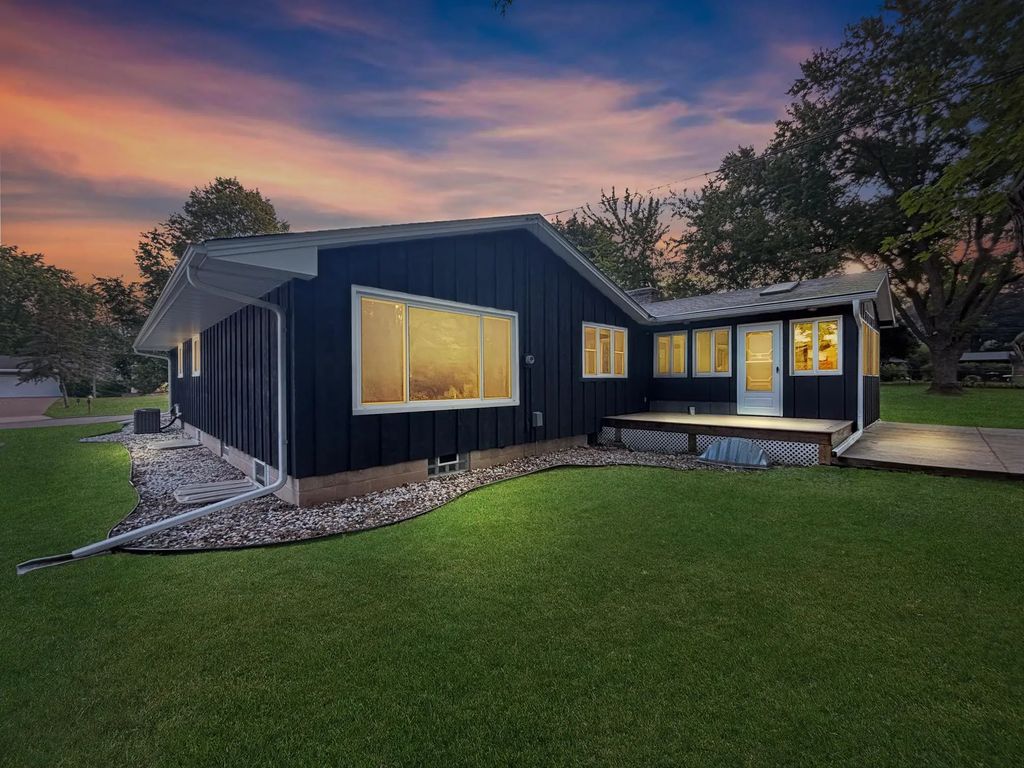 410 Betty Lane, West Saint Paul