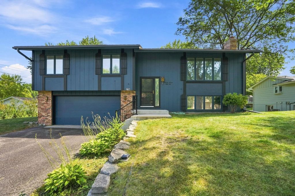 2756 Yukon Avenue N, New Hope