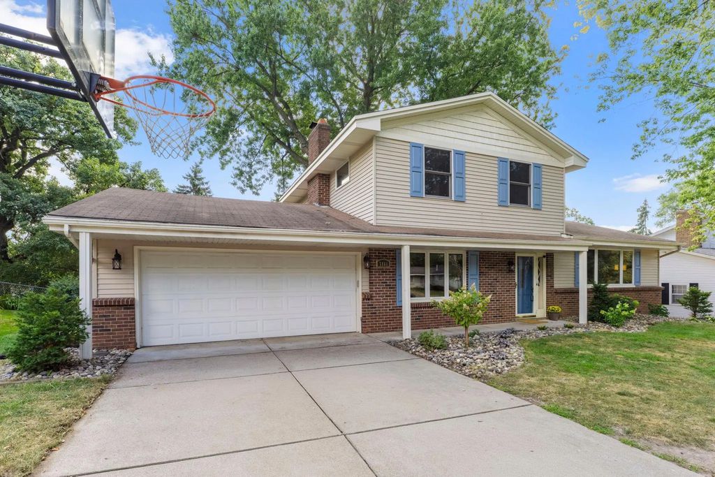 7181 Steepleview Road, Woodbury