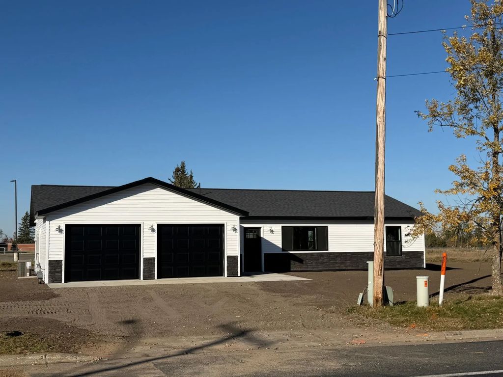 617 Lake Avenue Ne, Bemidji
