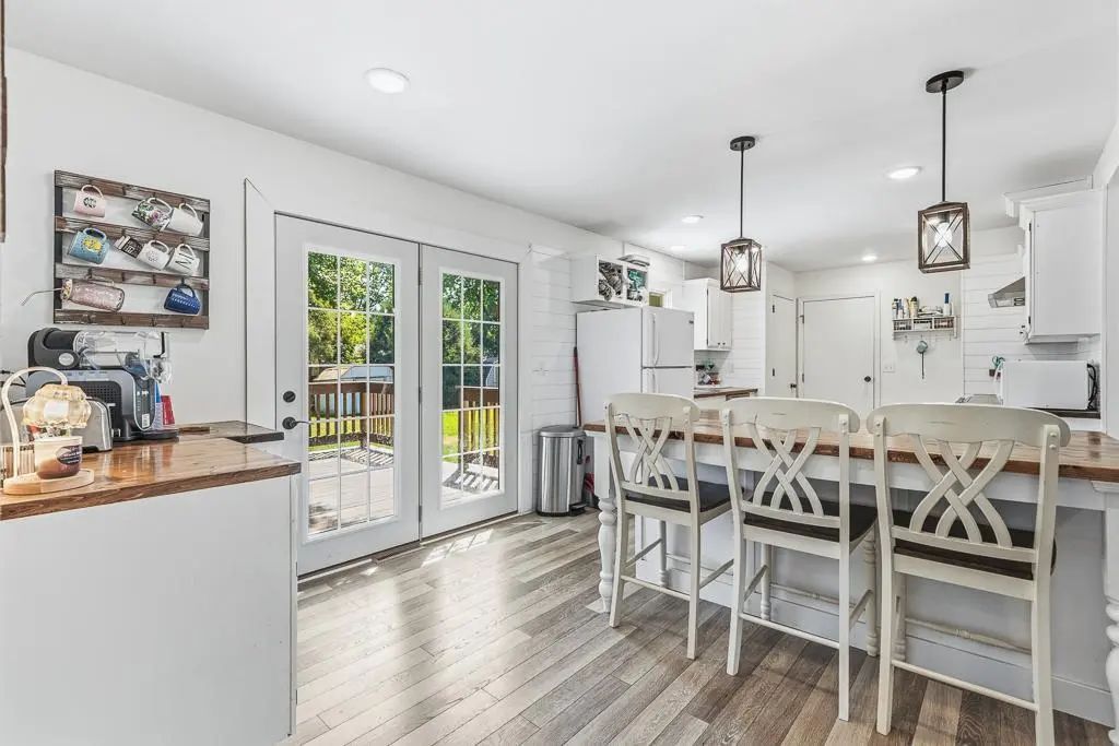 807 Hackberry Drive, Marshall