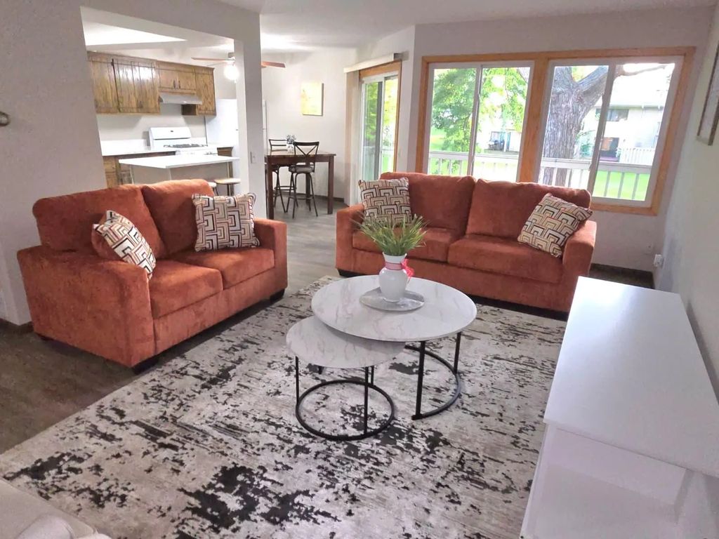 7211 Perry Court E, Brooklyn Center