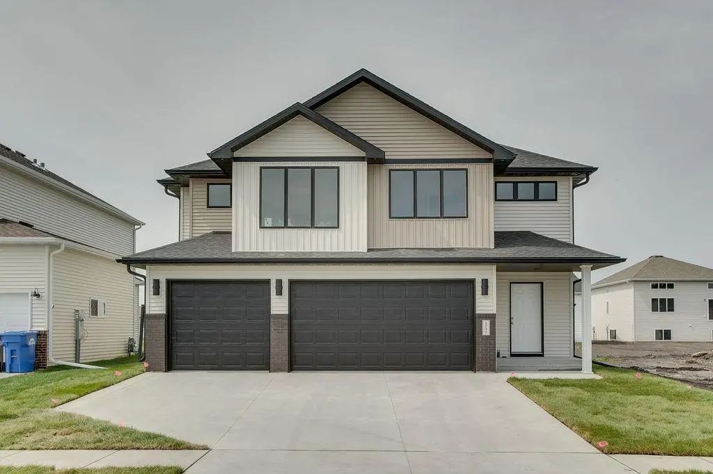 6749 30th Street S, Fargo