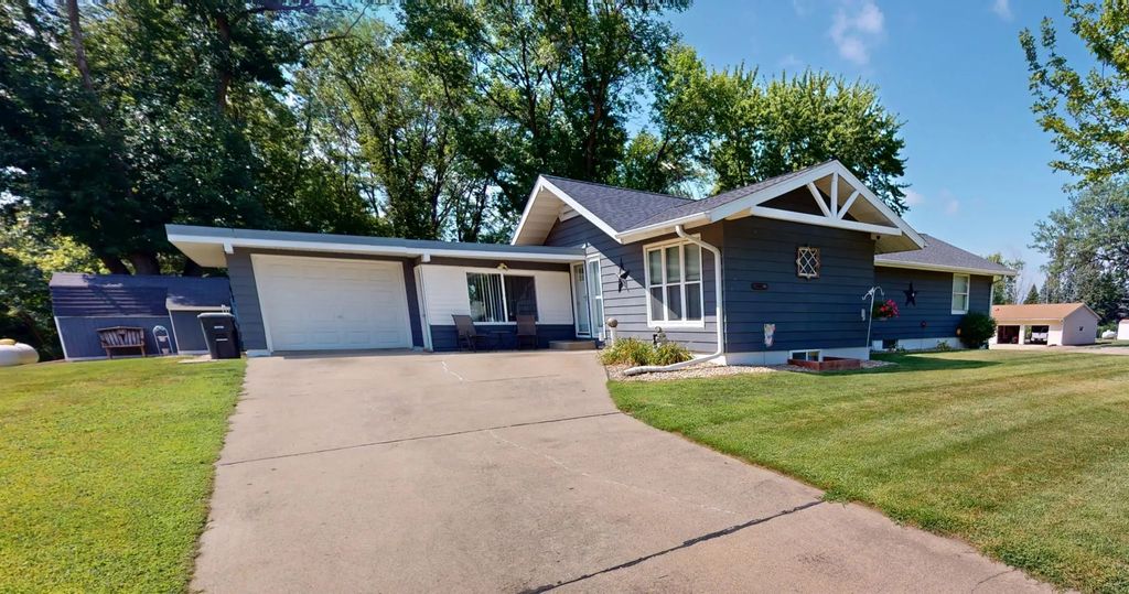 308 Main Street N, Kiester