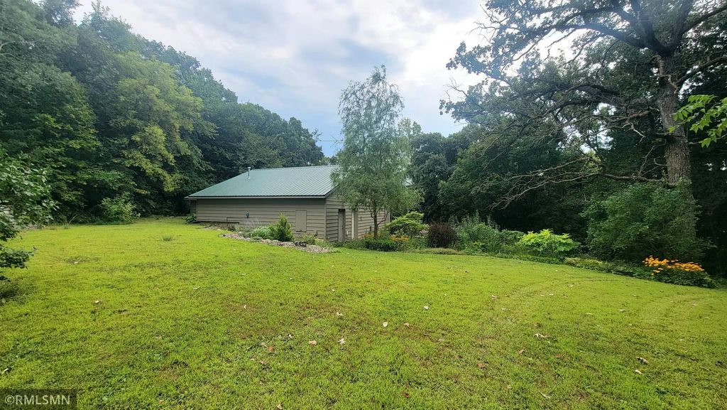 7425 Inwood Road, Cologne