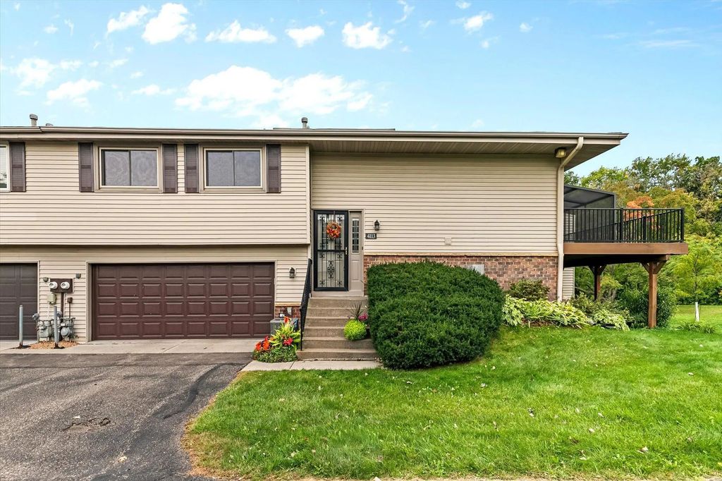 4113 Sylvia Lane S, Shoreview