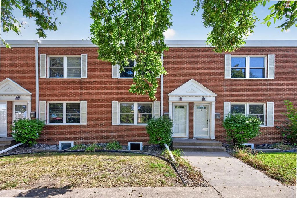 994 Cleveland Avenue S, St Paul