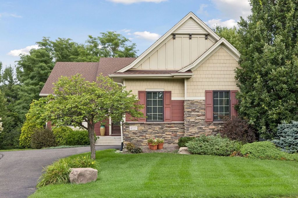 4727 Cumberland Street, Shoreview