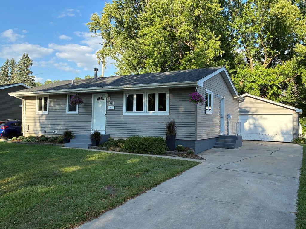 94 36th Avenue Nw, Rochester