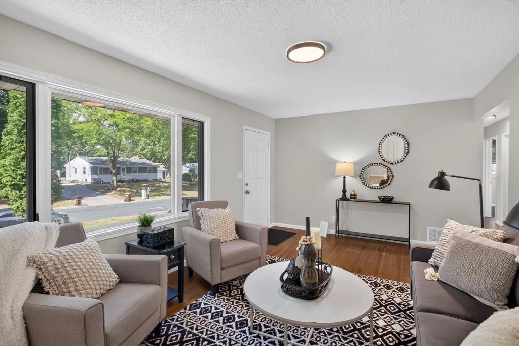 597 Meadow Lane, Woodbury