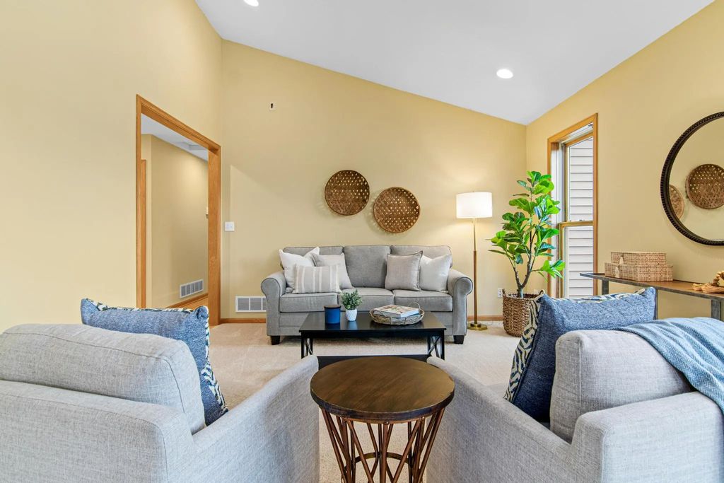 17213 Van Buren Street Ne, Ham Lake