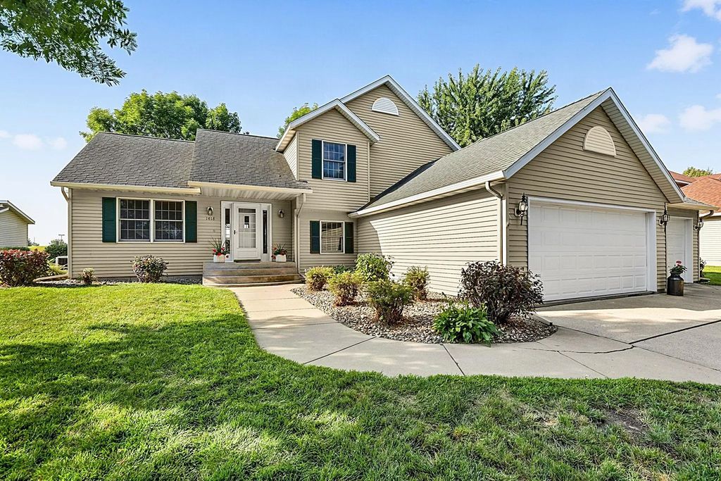 1418 8th Avenue Sw, Hutchinson