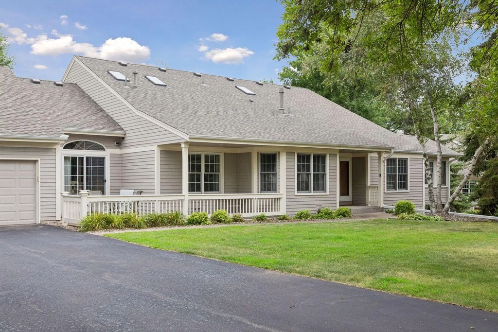1724 Donegal Drive, Woodbury