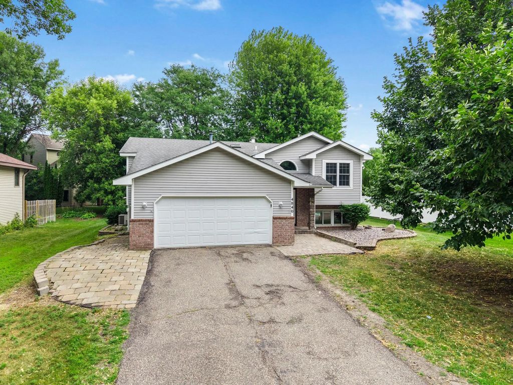 4840 Evergreen Lane N, Plymouth