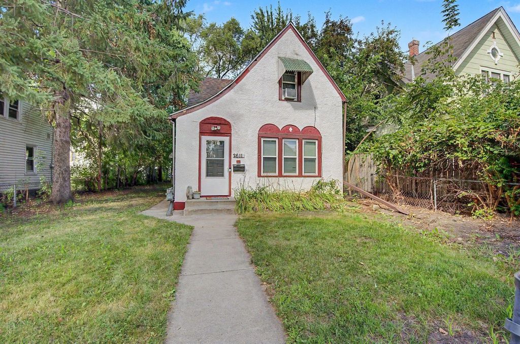 2611 Girard Avenue N, Minneapolis